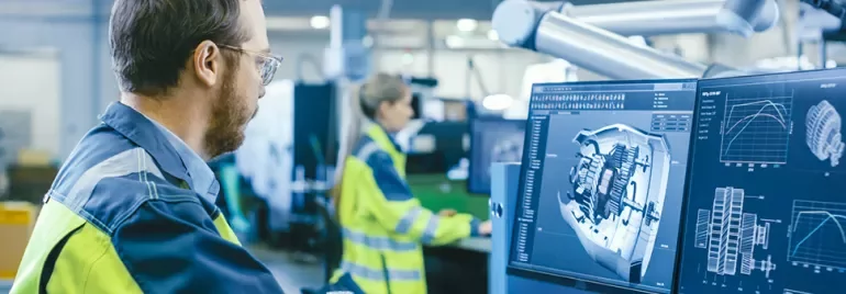 Maschinenbauingenieur am Arbeitsplatz